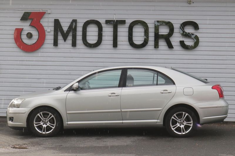 Toyota Avensis bild 3