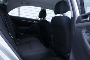 Toyota Avensis bild 16