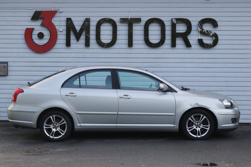 Toyota Avensis bild 4