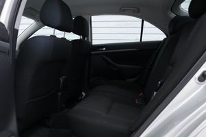 Toyota Avensis bild 17