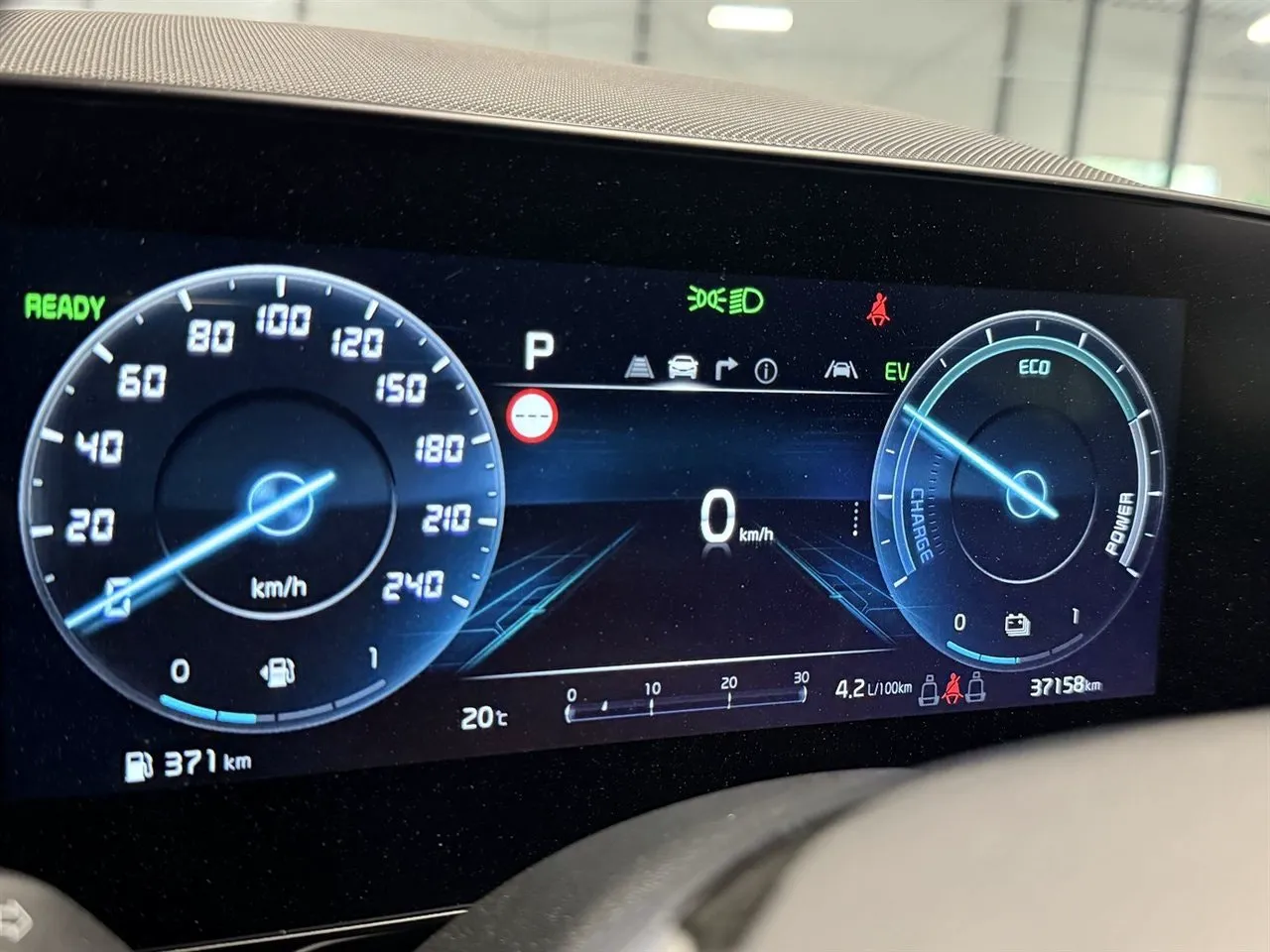 Vehicle image 9