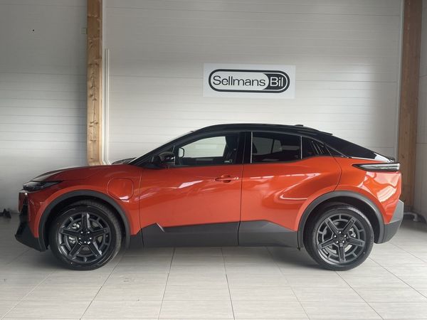 Subaru Uncharted Touring + 77 kWh AWD 10 års garanti - 2026