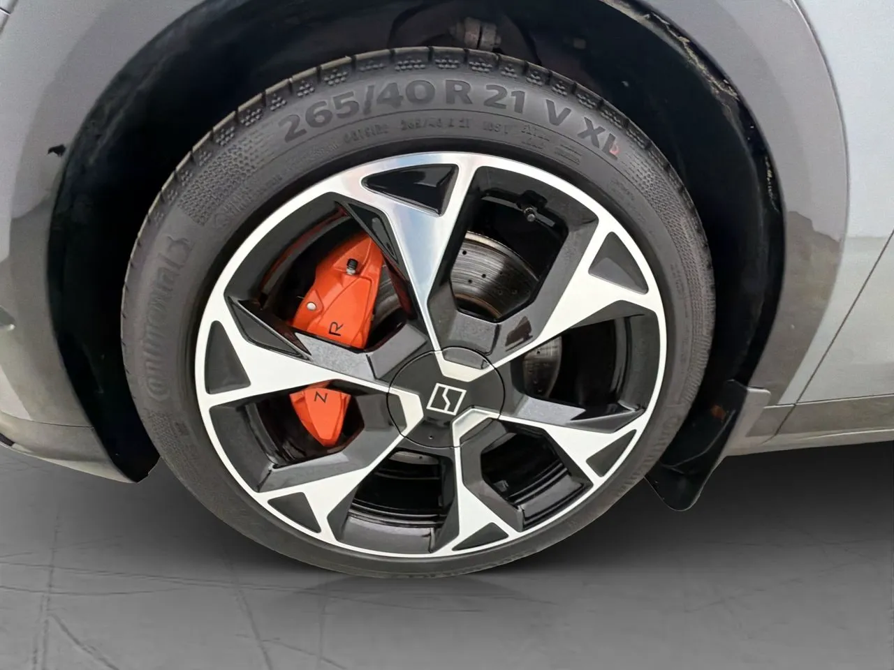 Vehicle image 33