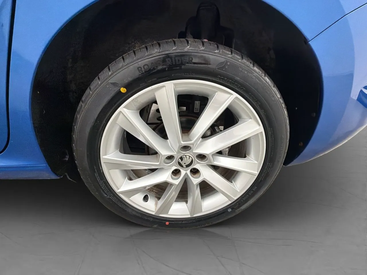 Vehicle image 31