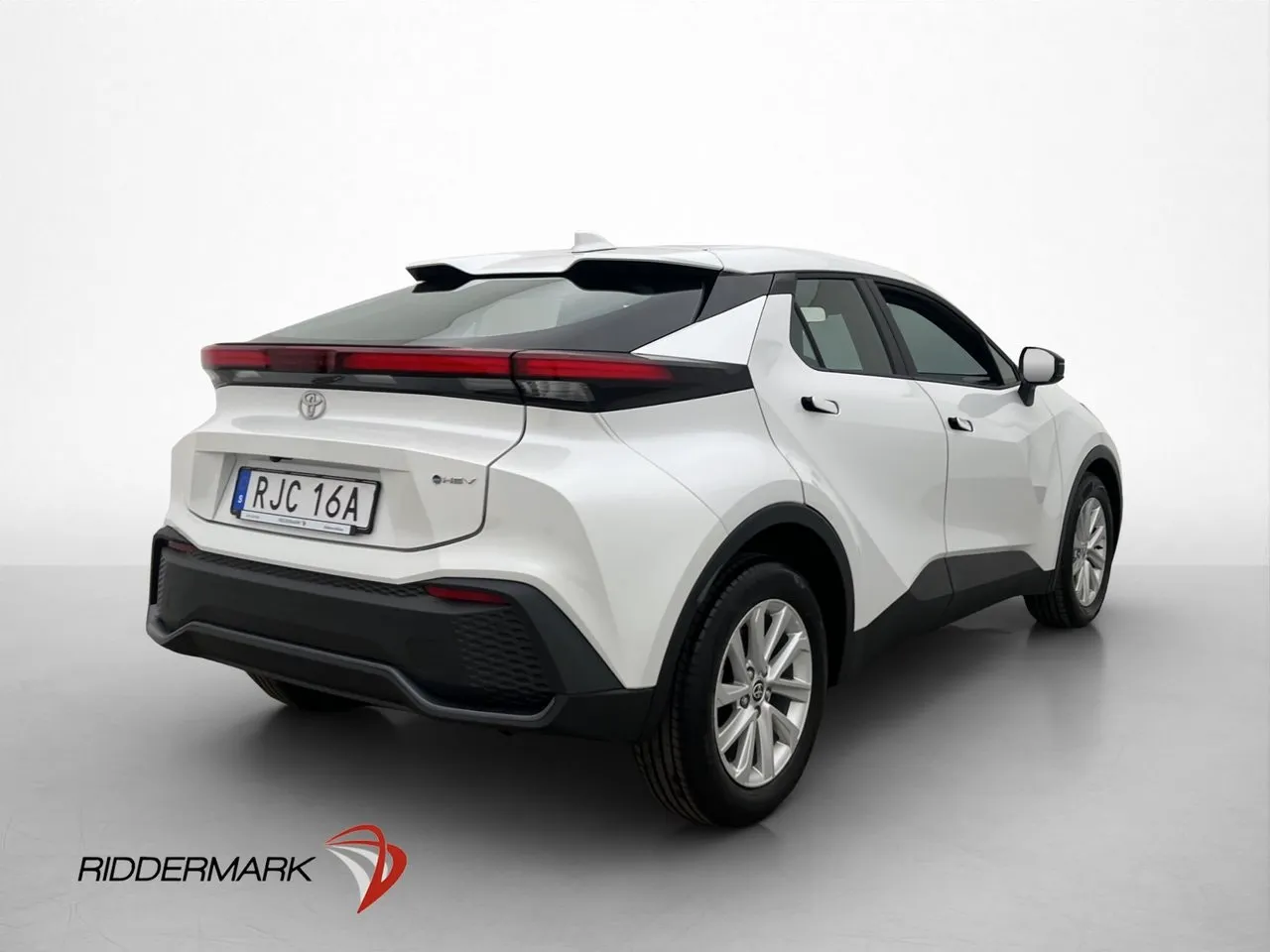 Vehicle image 7