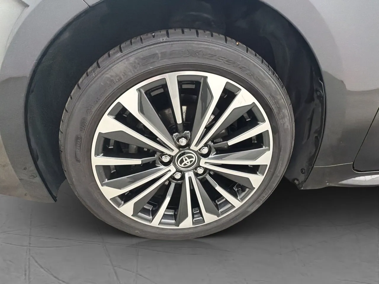 Vehicle image 30