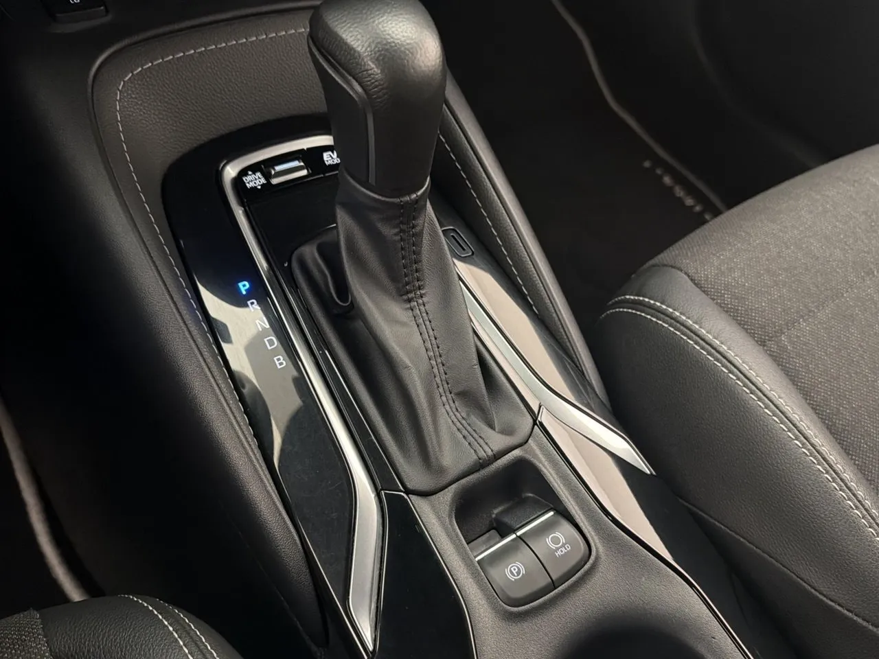 Vehicle image 23