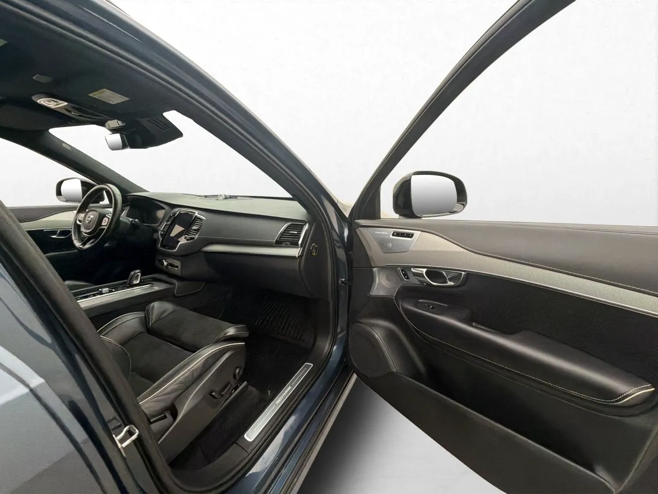 Vehicle image 32