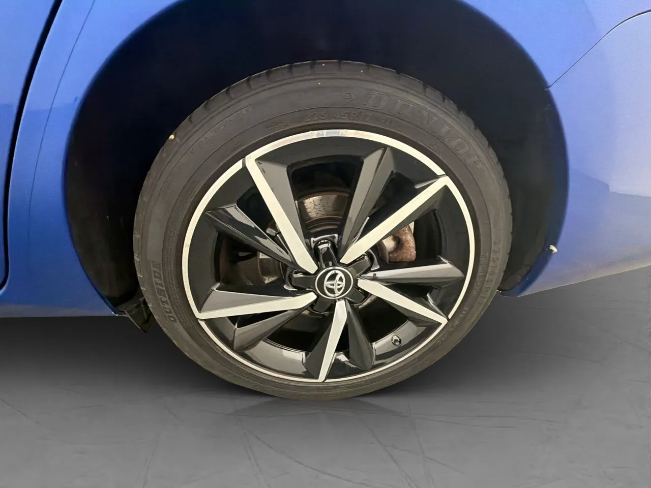 Vehicle image 28