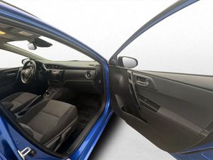 Toyota Auris bild 24