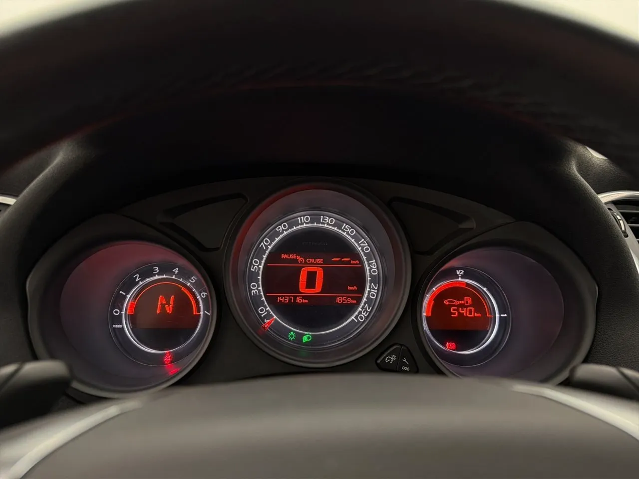 Vehicle image 14