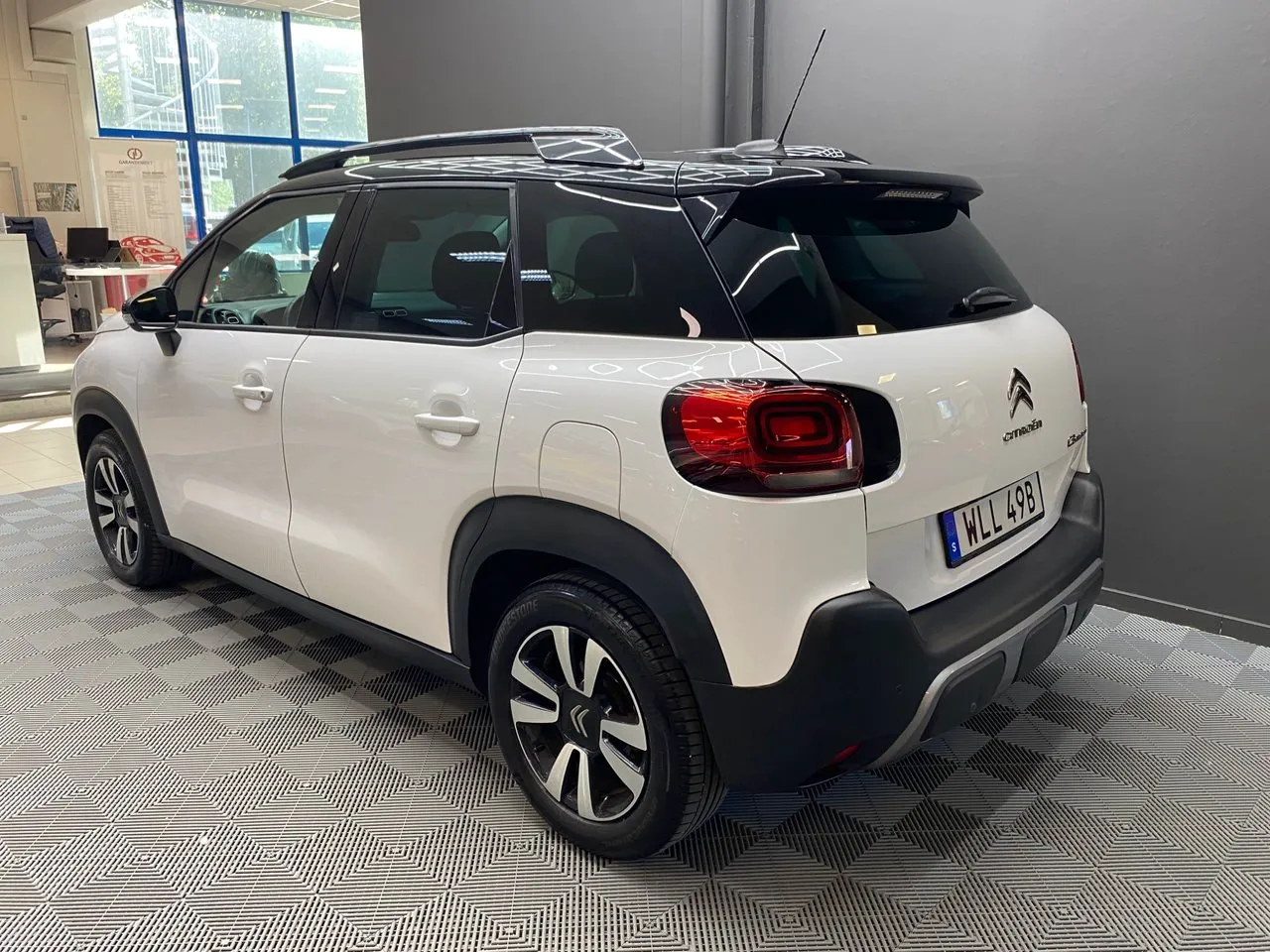 Vehicle image 2