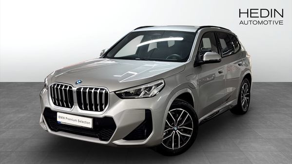BMW X1 xDrive25e M sport / Dragkrok / Driving assistant plus - 2026