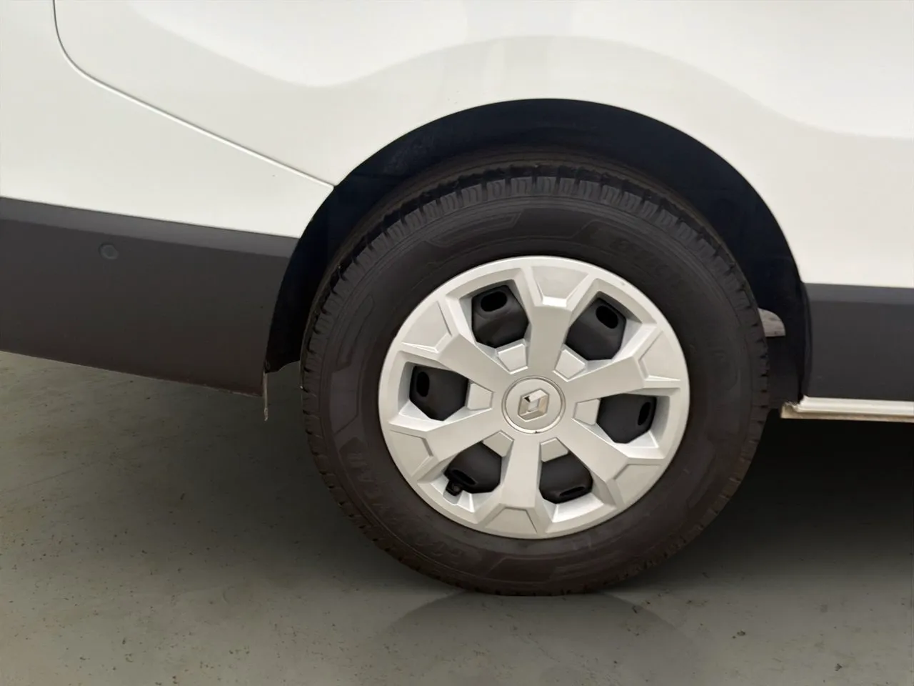 Vehicle image 33