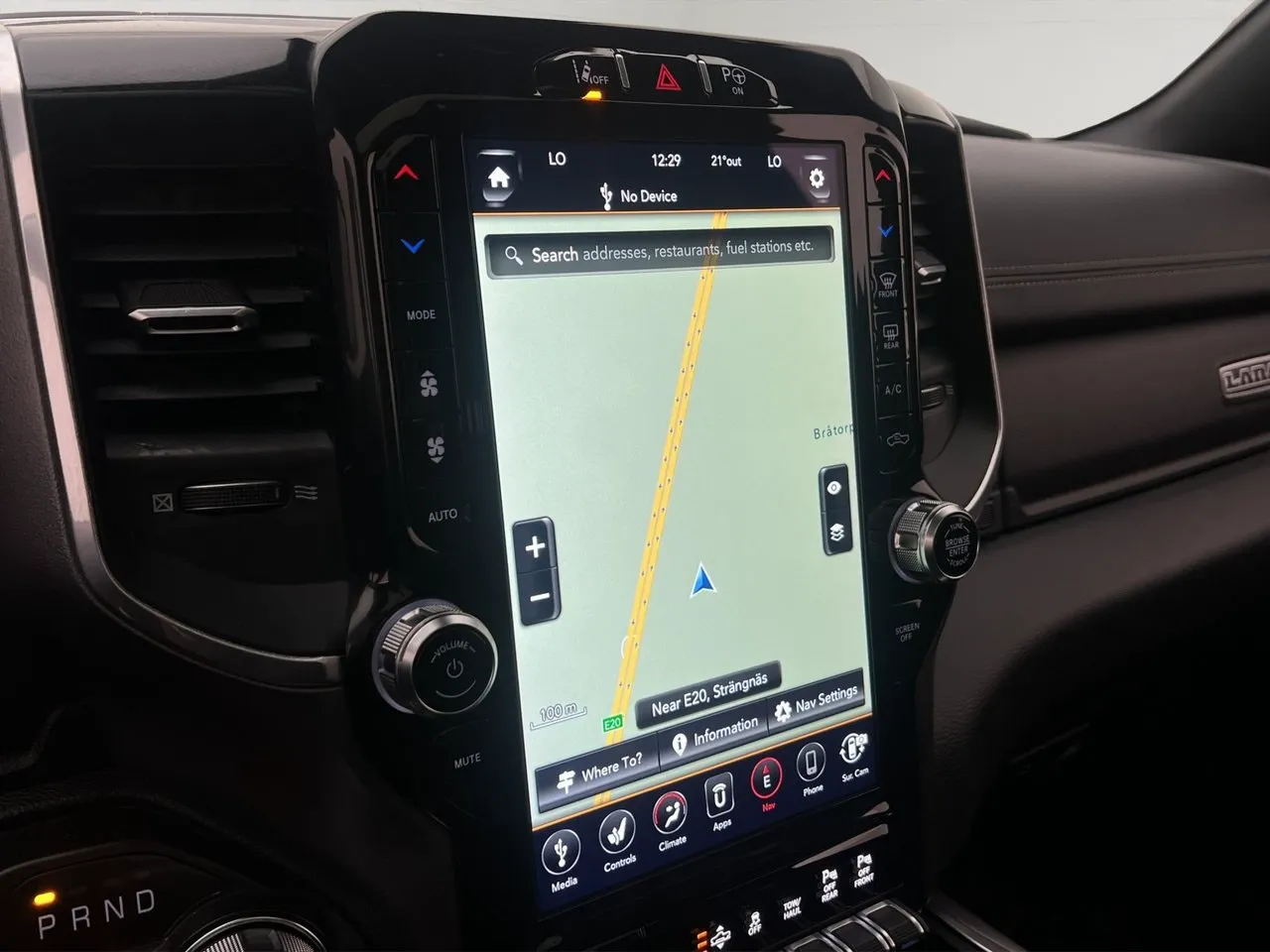 Vehicle image 28