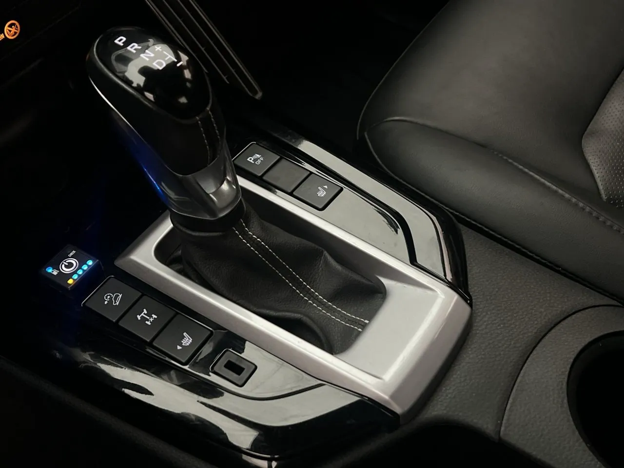Vehicle image 25