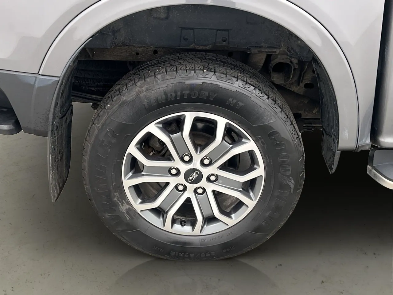 Vehicle image 33