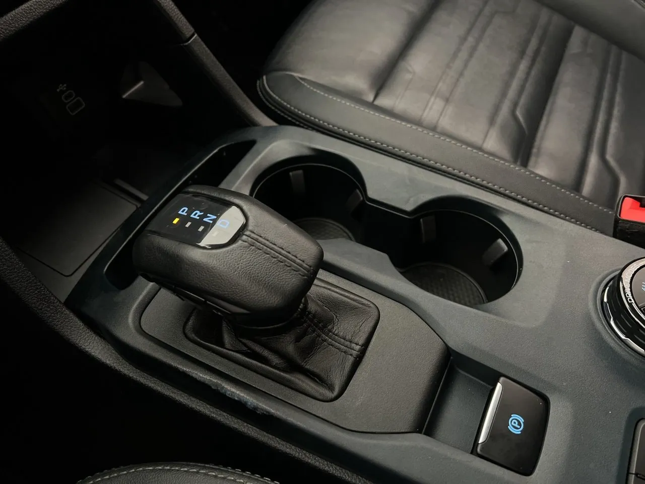 Vehicle image 26