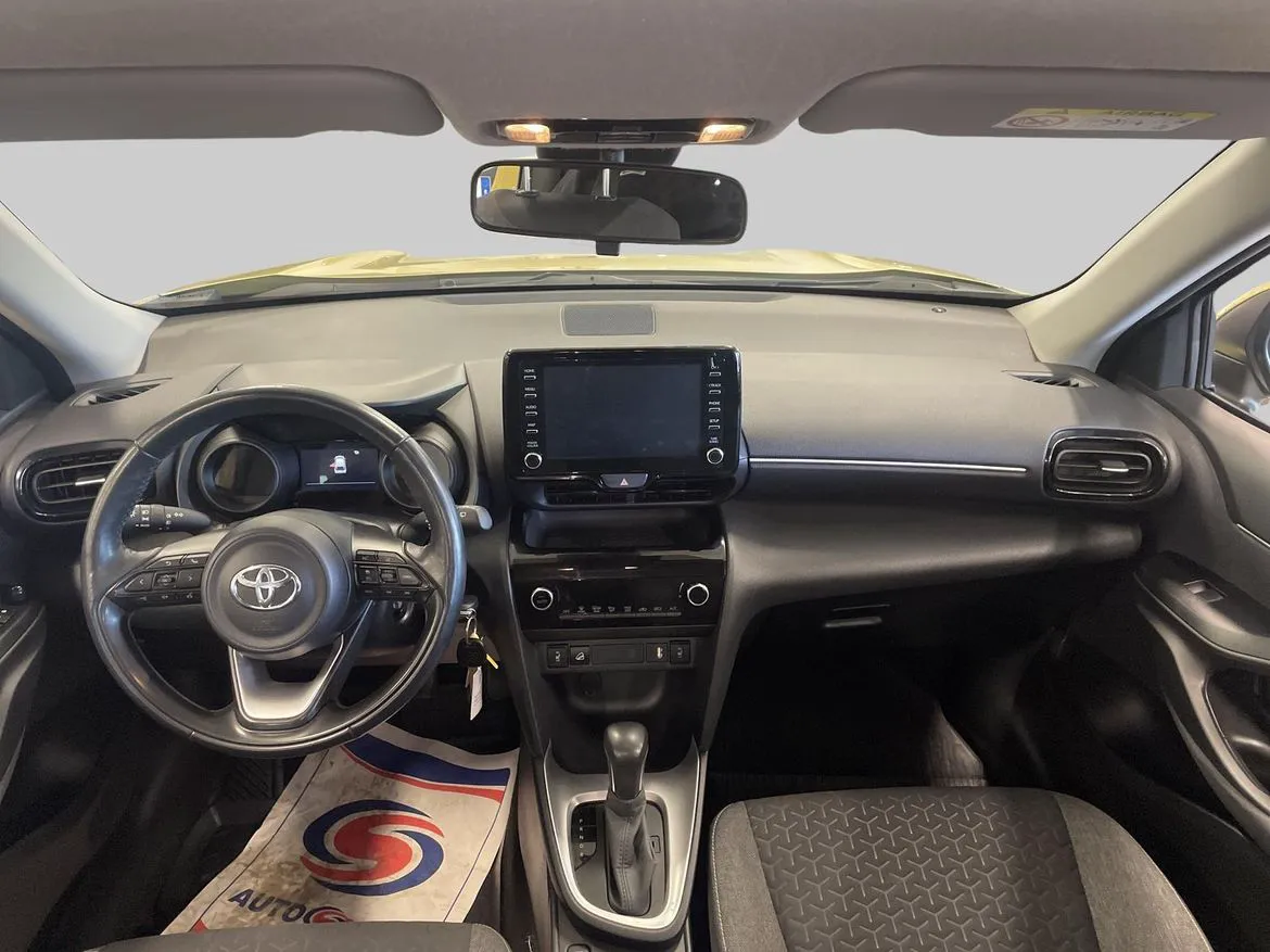 Vehicle image 11