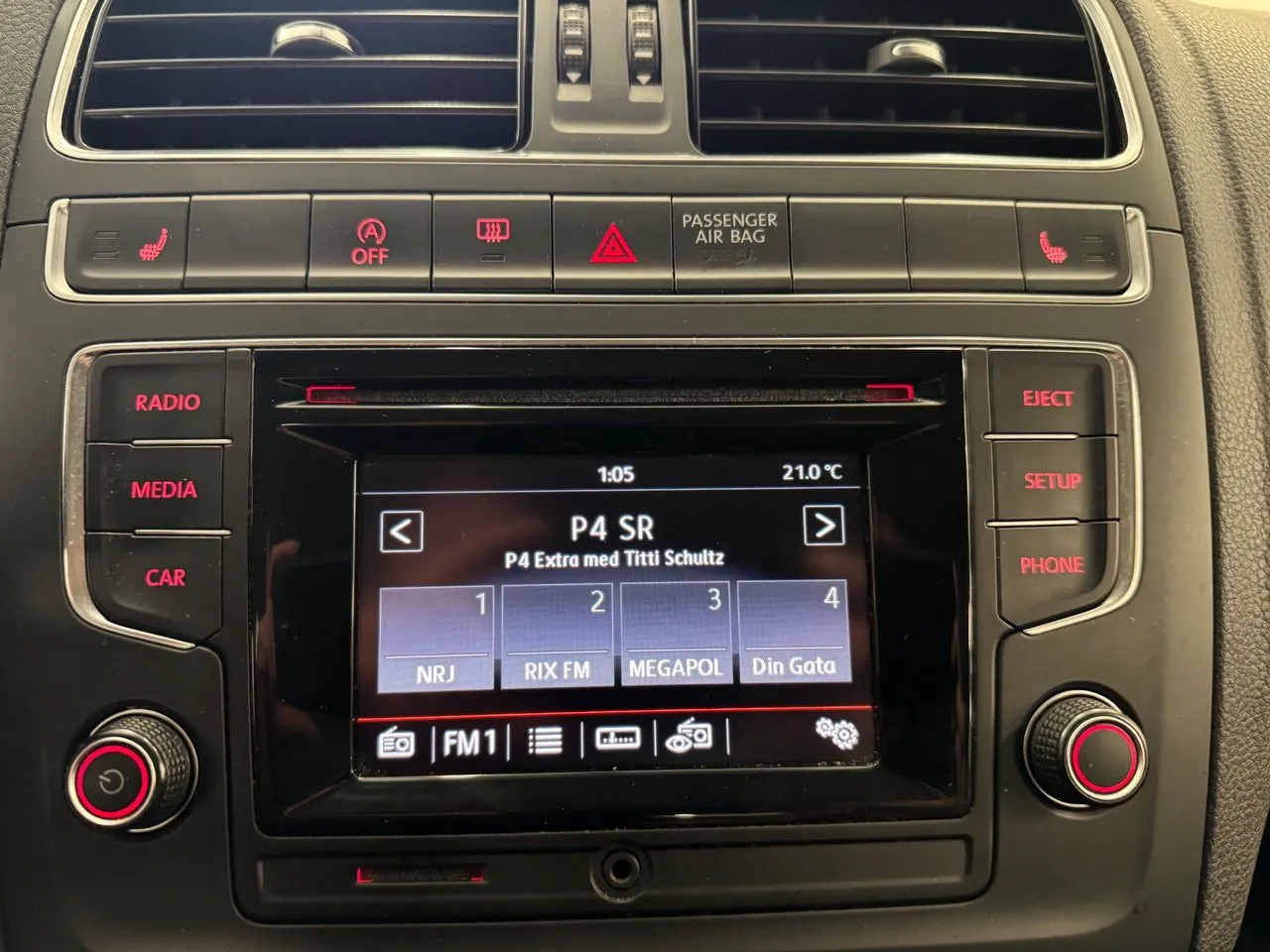 Vehicle image 21