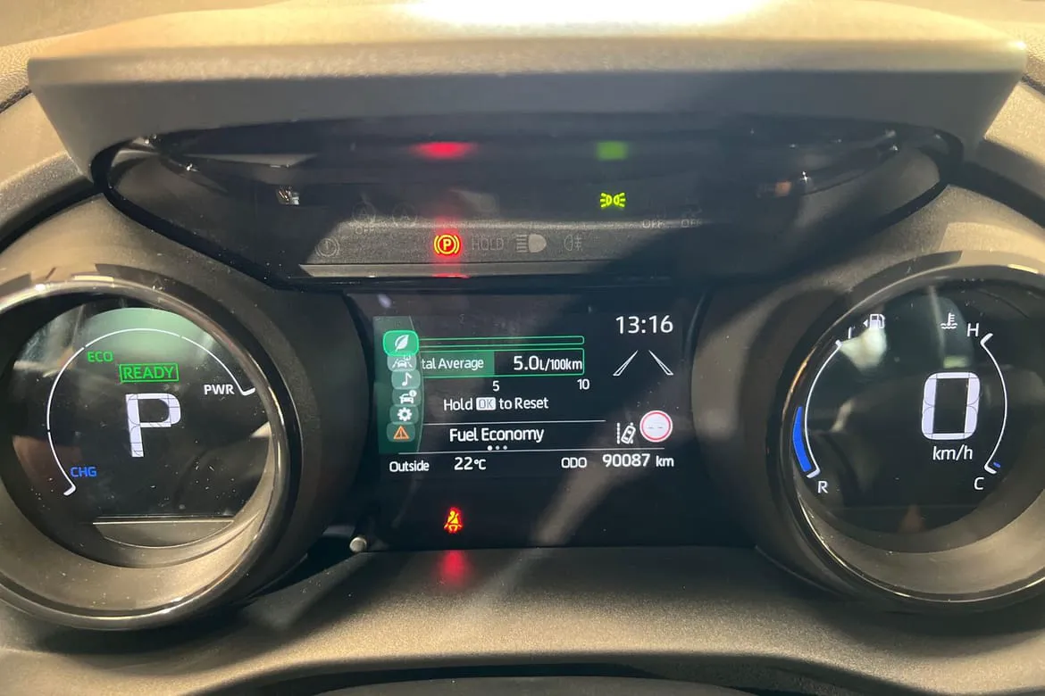 Vehicle image 15