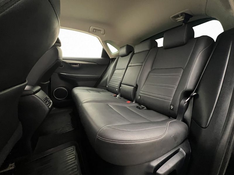 Lexus NX bild 30