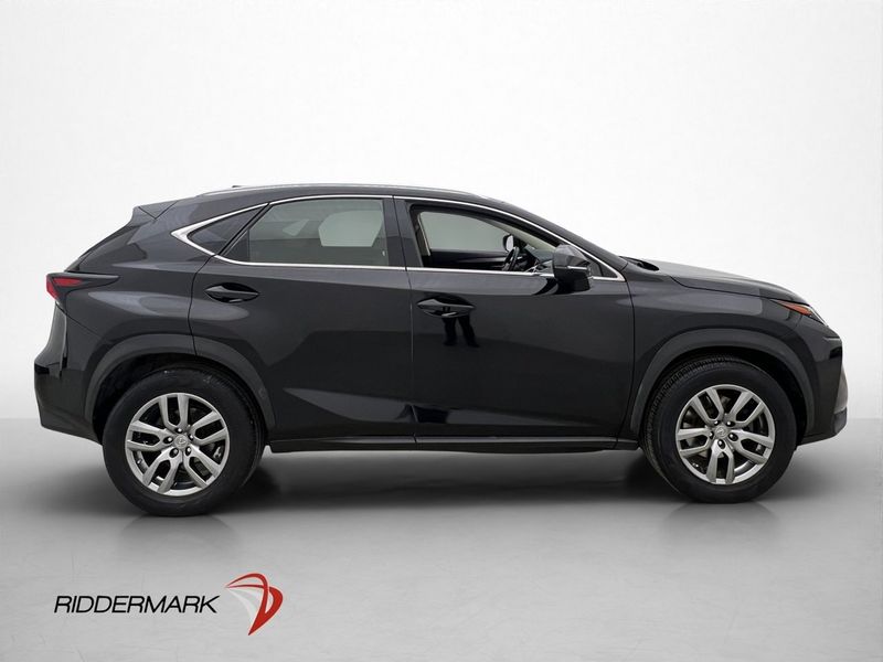 Lexus NX bild 9