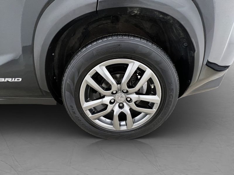 Lexus NX bild 34