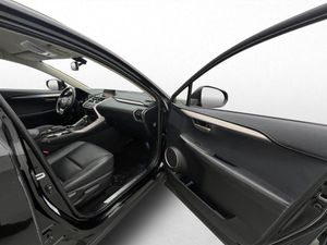 Lexus NX bild 28