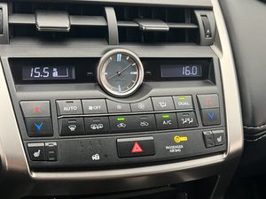 Lexus NX bild 26