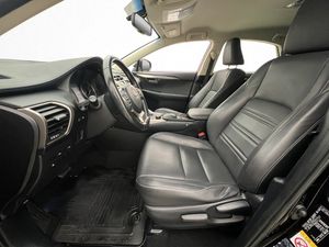 Lexus NX bild 12