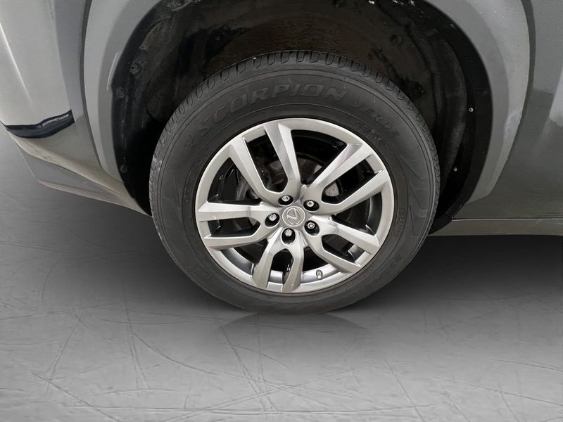 Lexus NX bild 35