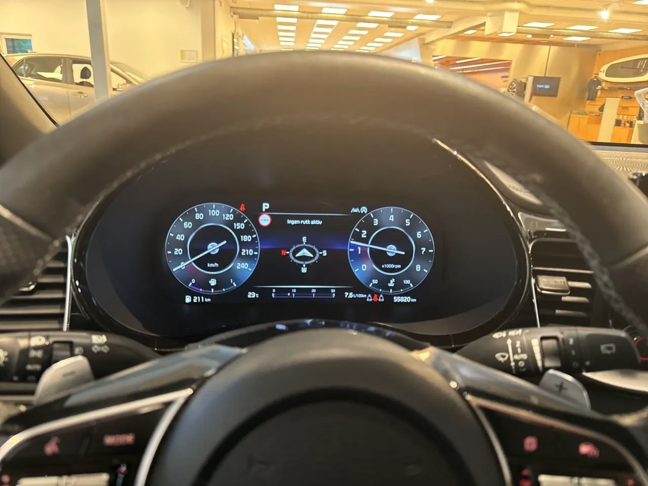Vehicle image 9