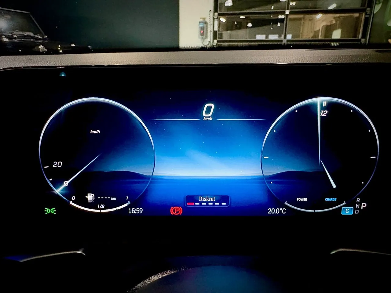 Vehicle image 18