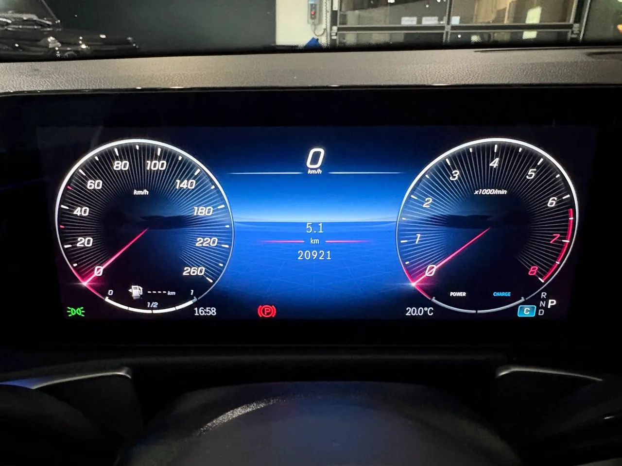 Vehicle image 16