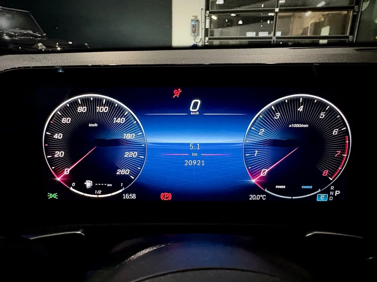 Vehicle image 15
