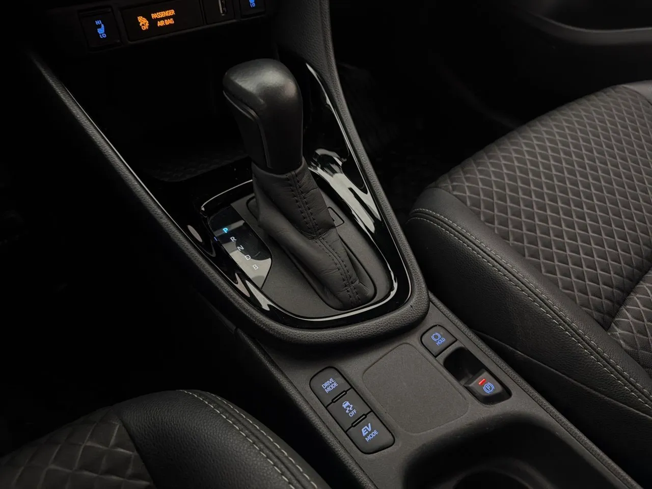 Vehicle image 20