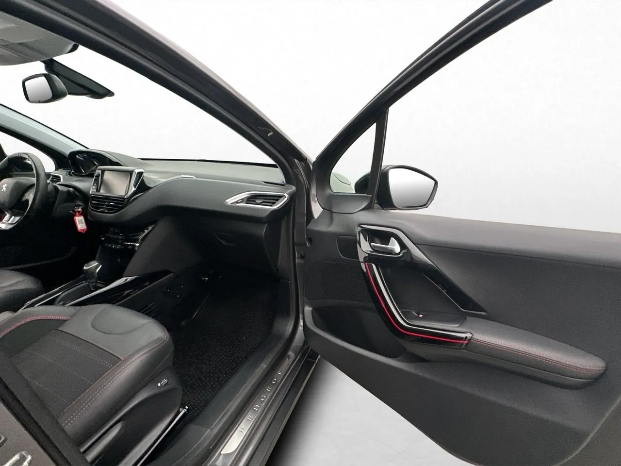 Vehicle image 25