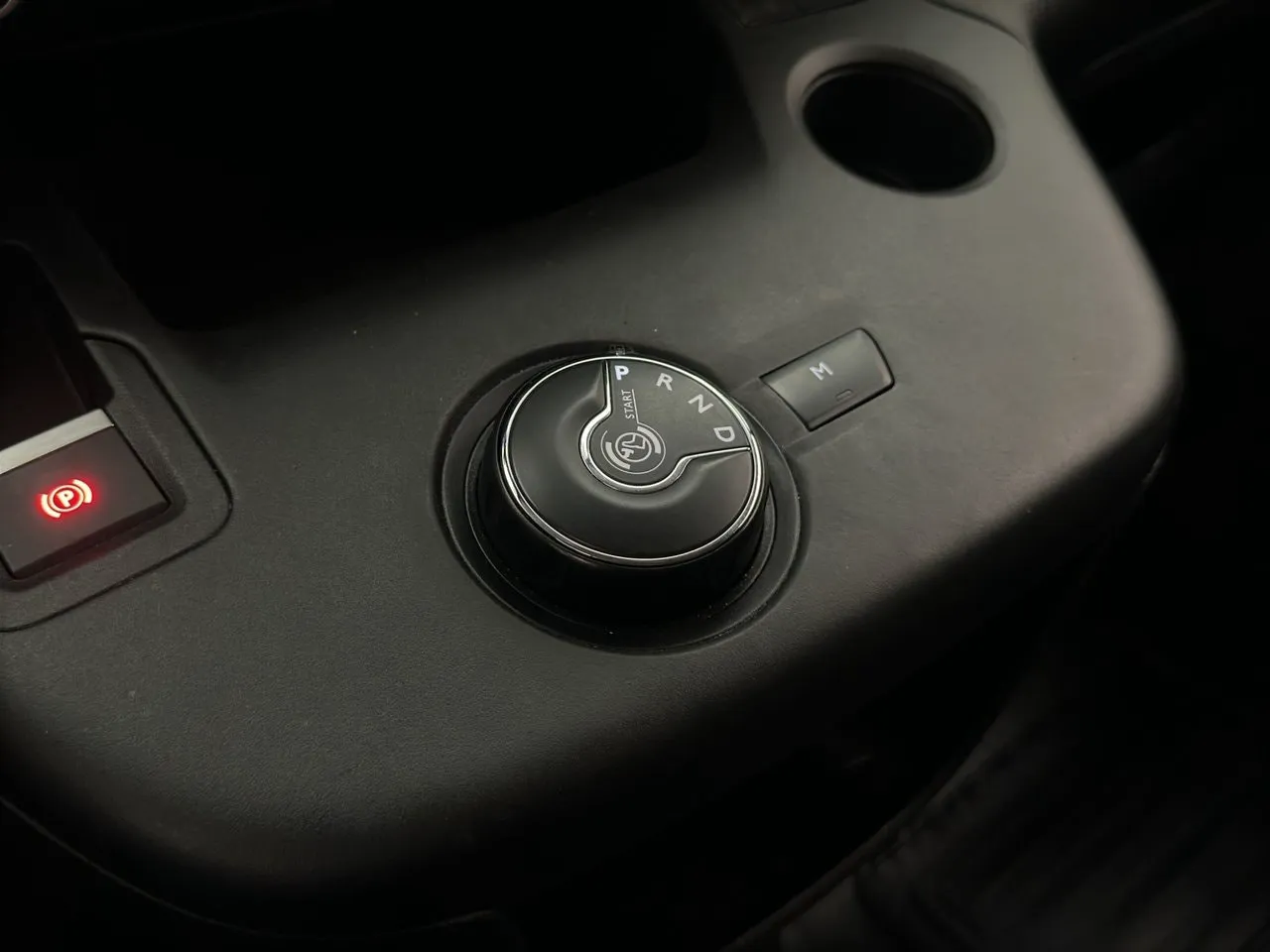 Vehicle image 27