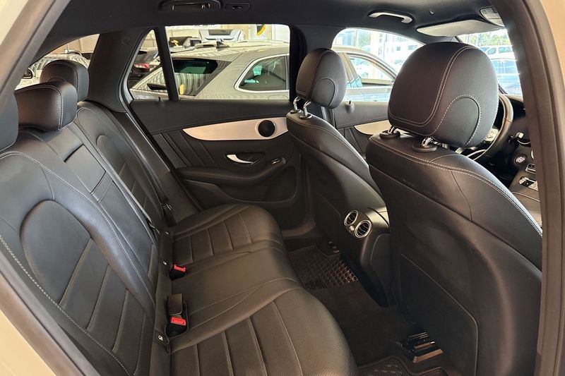 Mercedes GLC300 bild 19