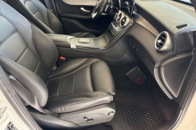 Mercedes GLC300 bild 14
