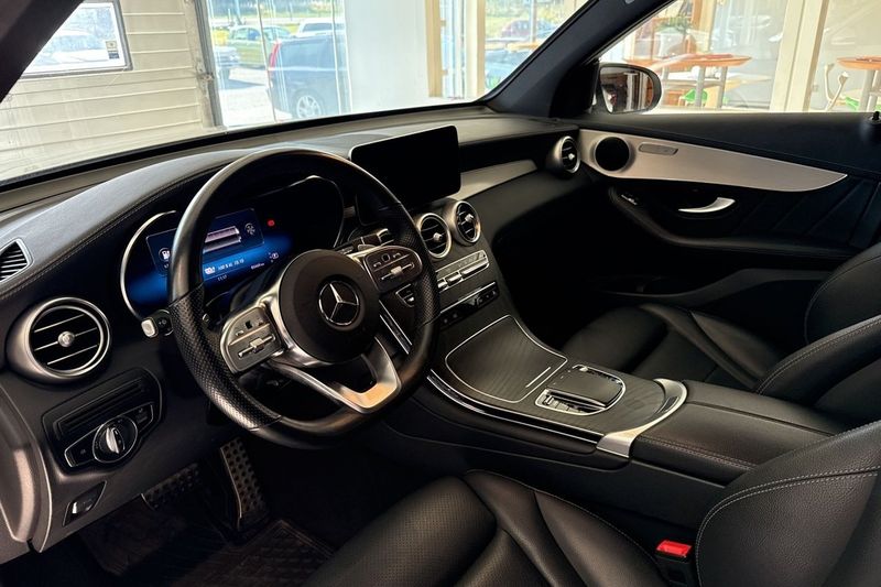 Mercedes GLC300 bild 7