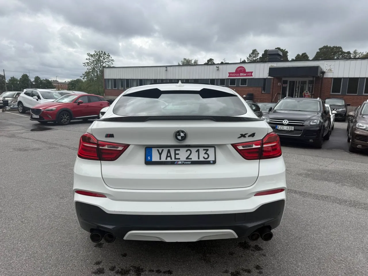 Vehicle image 6