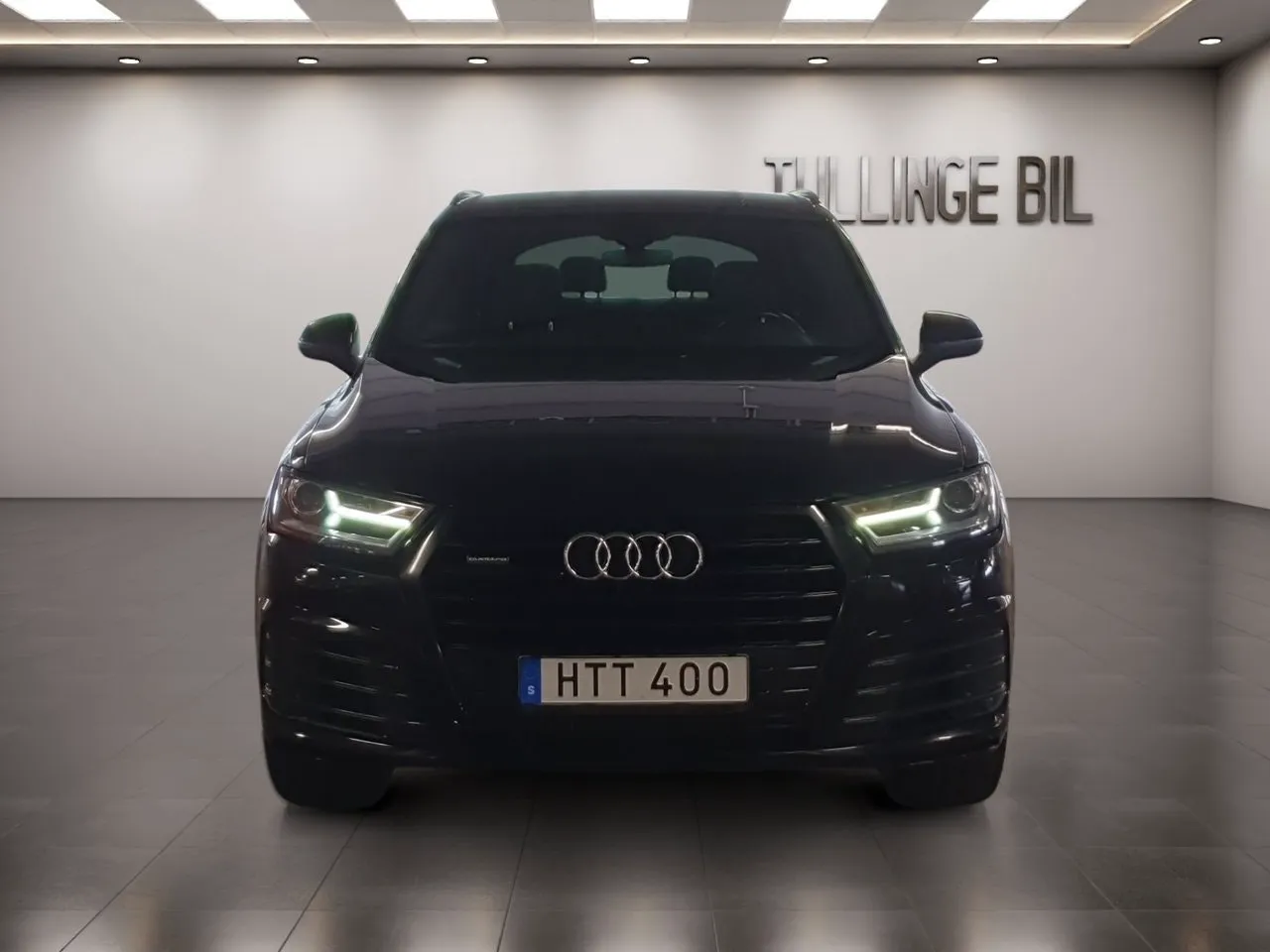Vehicle image 7