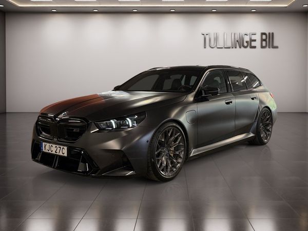 BMW M5 Touring xDrive 727HK Frozen Ultimate B&W Keramiska MOMS - 2026