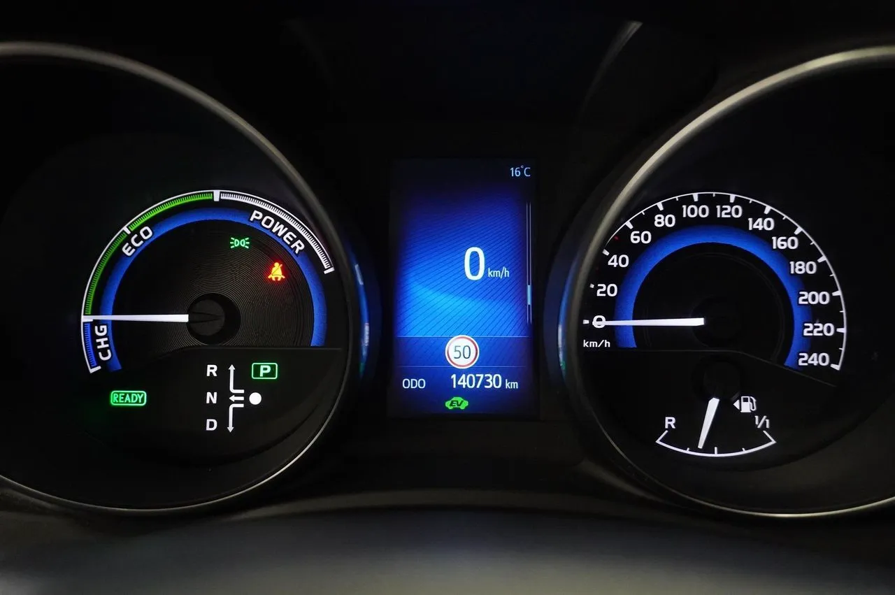 Vehicle image 6