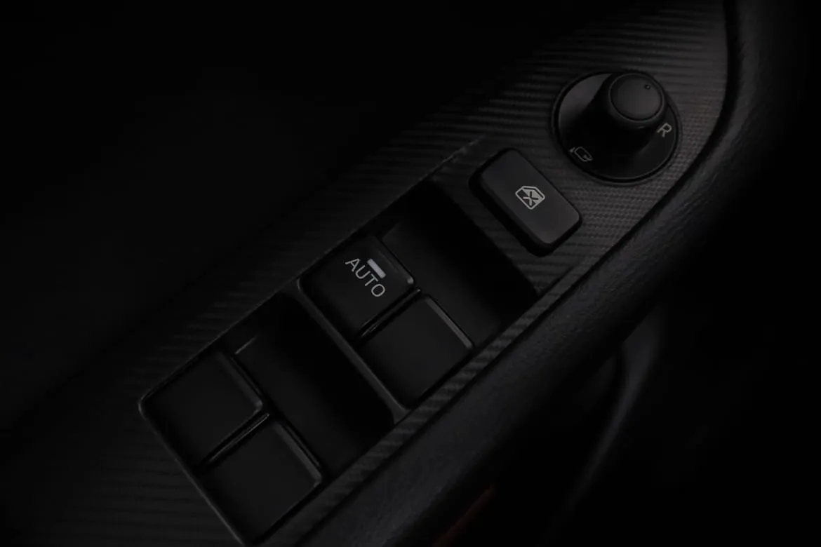 Vehicle image 28