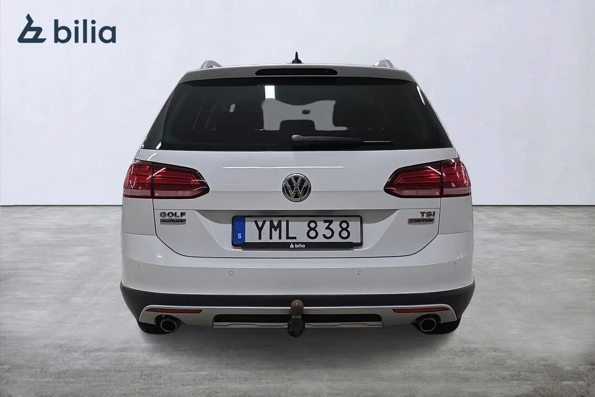 Vehicle image 32