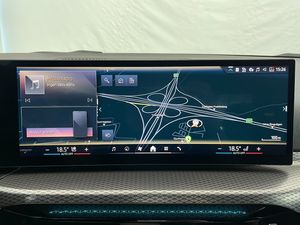 BMW 330 bild 10