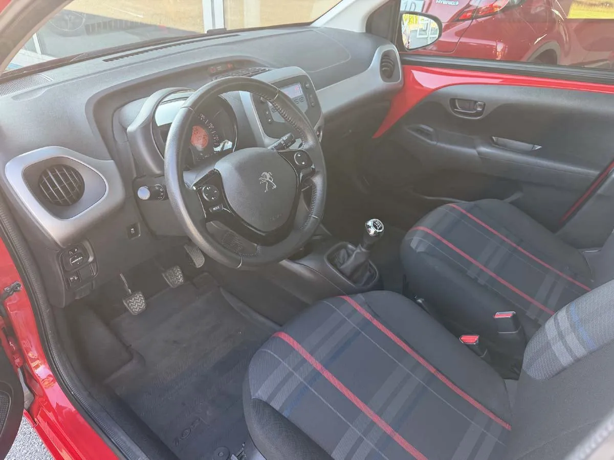 Vehicle image 7
